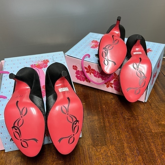 Poetic Licence heel dazzling black size 7.5 new in box satin fabric with glam - Picture 6 of 13